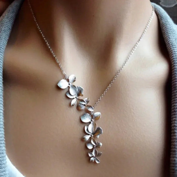 Antikes Silber-Blumenhalsband