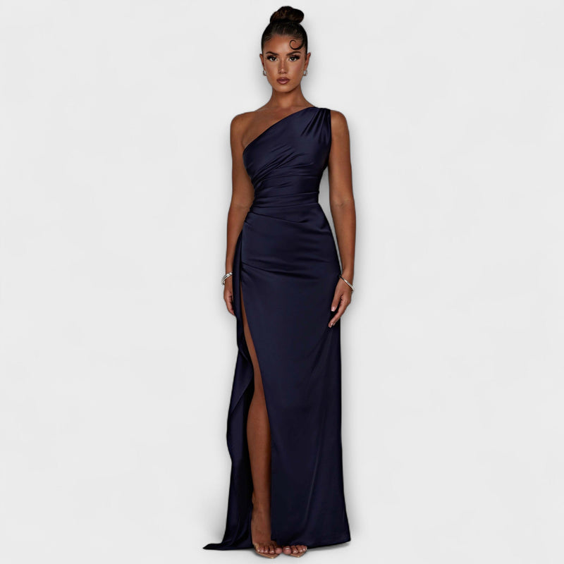 Maxikleid mit einer Schulter